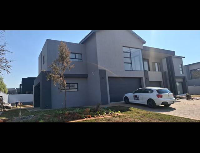 5 BEDROOM HOUSE FOR SALE IN SERENGETI LIFESTYLE ESTATE